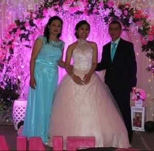 Meet your Posher, Debie